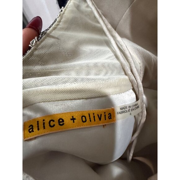 New Alice and Olivia Beatrice T-back Lace Fit And Flare Dress - Picture 8 of 8